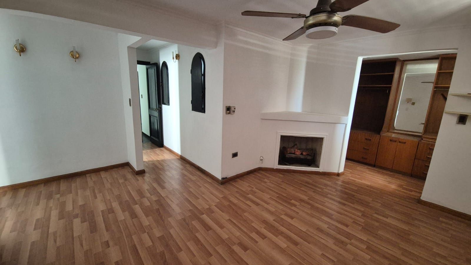 Imagen de la propiedad CASA CENTRICA DOS PLANTAS EN VENTA 